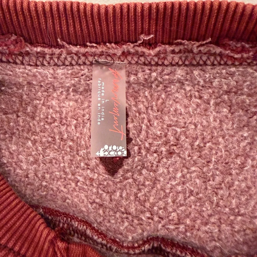 Free People FP Movement Intercept Pullover Size L Wine Red Sweatshirt Crewneck - Picture 4 of 6